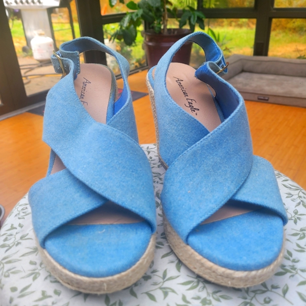 American Eagle wedges size 11
